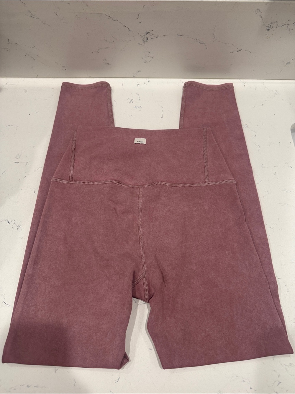 NWOT!! Vuori Mauve High-Waist Leggings